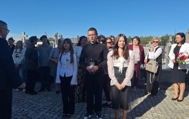 "Honorowy Obywatel Gminy Ił&oacute;w" Śp. Marian i Henryk Popielarek 215